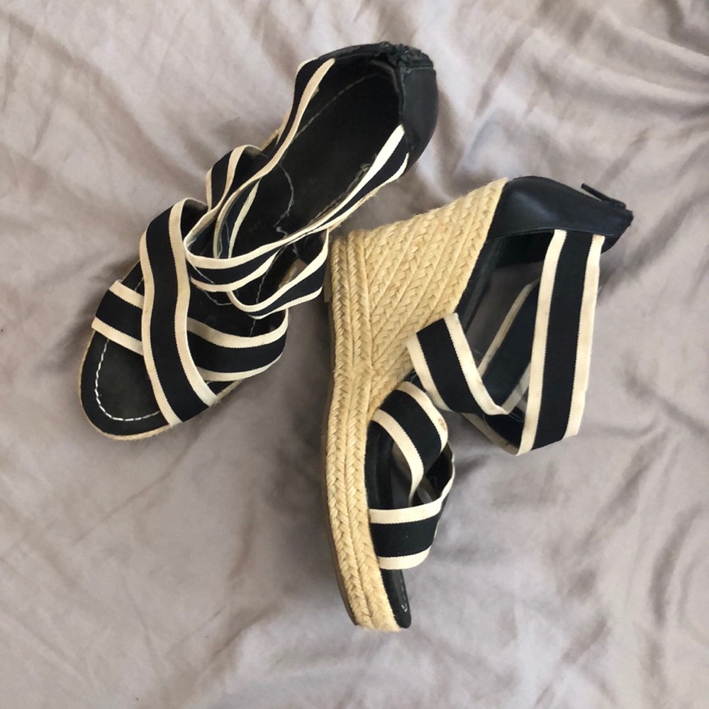 Black & White Wedges